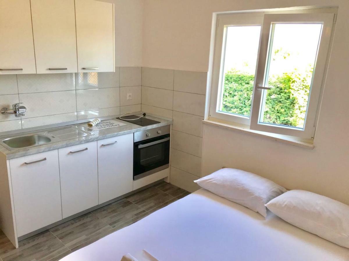 Apartmani Urlic Sreser Exterior foto