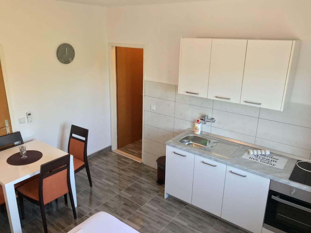 Apartmani Urlic Sreser Exterior foto