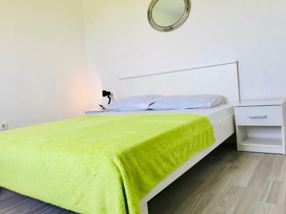 Apartmani Urlic Sreser Exterior foto